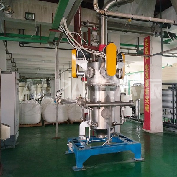 <a href=http://taishancapital.cn/chanpin/27.html target=_blank class=infotextkey>氣流粉碎機</a>現(xiàn)場圖